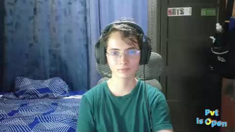 Snapshot of david_colombian chatting on July 10, 5:37 pm ProgrammerBoy online show from July 10, 5:37 pm