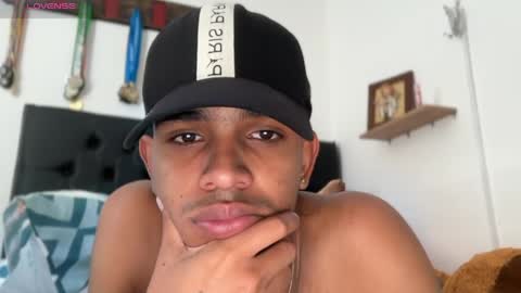 Snapshot of david_hot44 chatting on April 8, 2:17 pm david_hot44 online show from April 8, 2:17 pm