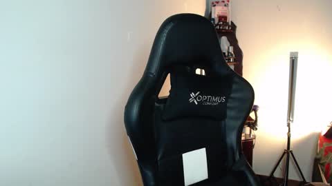 Snapshot of david_smit_ chatting on February 21, 2:12 am david smit online show from February 21, 2:12 am