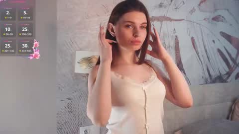 Louise online show from April 27, 11:03 pm