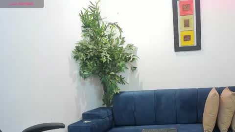 dayan_torres online show from April 29, 11:03 am