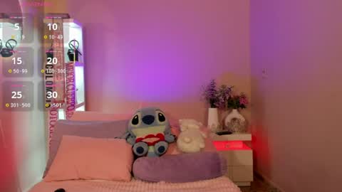 Snapshot of dayanahill2 chatting on July 19, 10:02 pm Dayana Hill online show from July 19, 10:02 pm