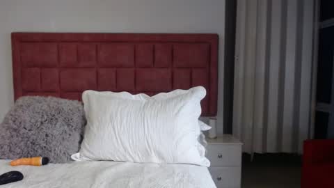 dayannaxxo online show from February 1, 4:46 am
