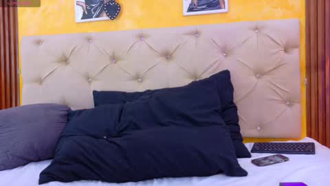 dayis_miller online show from February 28, 9:38 pm