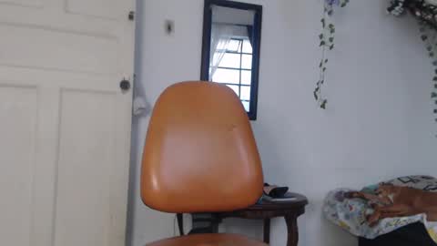 dazzayy online show from May 3, 12:11 pm