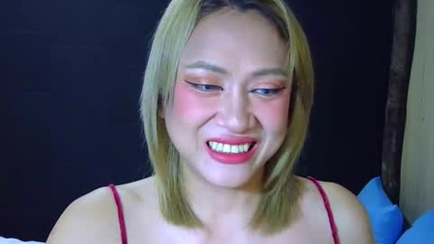 Snapshot of dazzlinglady44 chatting on April 27, 4:27 pm stephaniechim online show from April 27, 4:27 pm