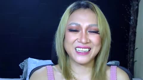 Snapshot of dazzlinglady44 chatting on May 23, 10:30 am stephaniechim online show from May 23, 10:30 am