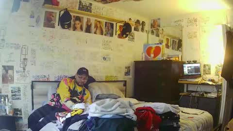 dbeamon92 online show from February 1, 3:43 pm