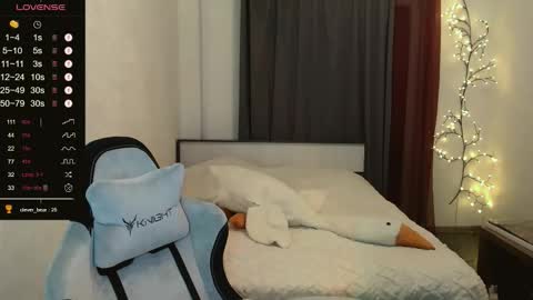 dear_helga online show from September 19, 4:40 pm