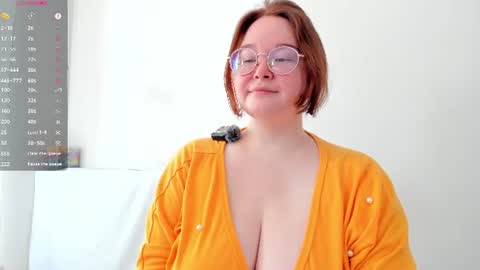 DeboraDebbieDee online show from August 4, 5:21 am
