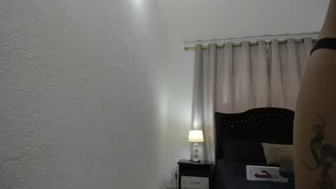 Snapshot of debora_brown_ chatting on December 24, 1:17 pm Dbora online show from December 24, 1:17 pm