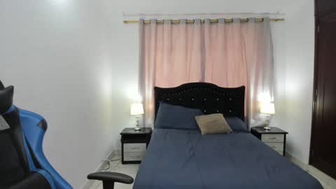 Snapshot of debora_brown_ chatting on March 8, 8:14 pm Dbora online show from March 8, 8:14 pm