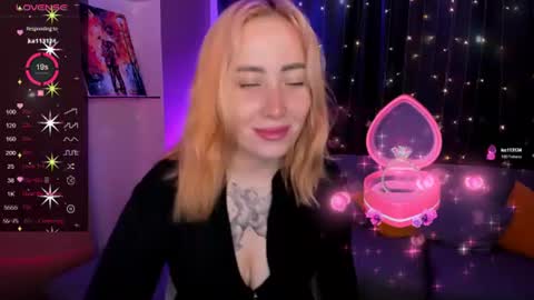 Snapshot of deborah_moore chatting on July 17, 2:07 am Debora online show from July 17, 2:07 am
