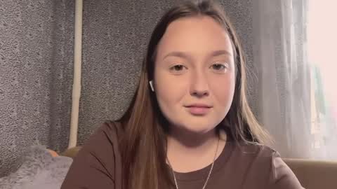 Snapshot of deborahhanby chatting on April 10, 11:15 am deborahhanby online show from April 10, 11:15 am