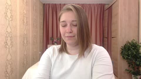 debramust online show from December 12, 4:32 pm