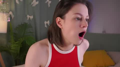 Lola online show from May 23, 11:36 am