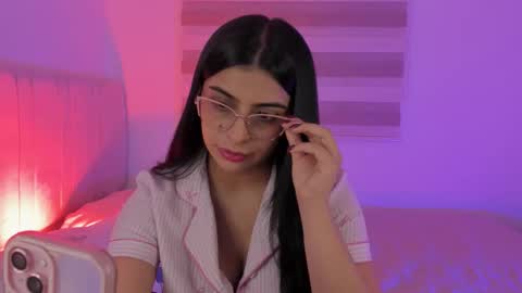 deepthroat_sweet online show from March 11, 5:35 am