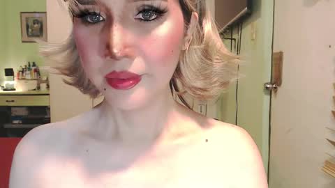 Mercedes online show from April 8, 2:11 am