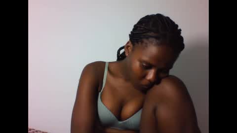 EVAH online show from January 6, 6:44 pm