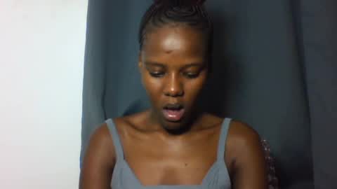 Snapshot of deliciousbabe01 chatting on June 16, 10:51 am EVAH online show from June 16, 10:51 am