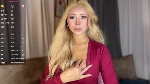 Hello your loving faye 3 online show from April 20, 9:45 am