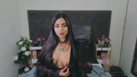 Snapshot of delilah_blazee chatting on July 2, 4:07 am Delilah Blaze online show from July 2, 4:07 am