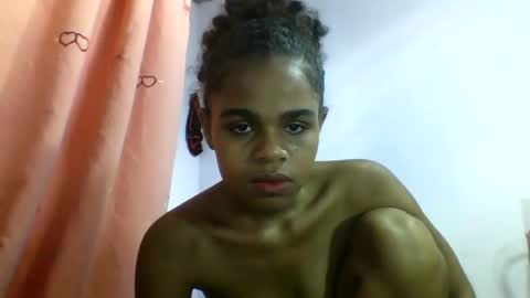 delphine online show from March 30, 8:15 am