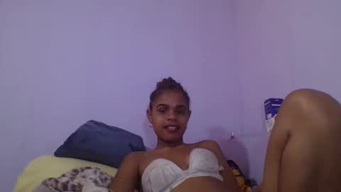 delphine online show from April 13, 6:08 am