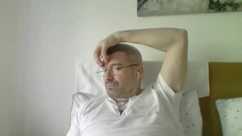 Snapshot of demarco1977 chatting on March 4, 12:44 pm demarco1977 online show from March 4, 12:44 pm