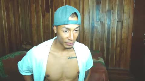 Snapshot of demarcous_nm chatting on October 1, 1:00 am D.C online show from October 1, 1:00 am