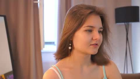 Hi my name is Sari nice to see you in my Room online show from June 18, 4:13 am