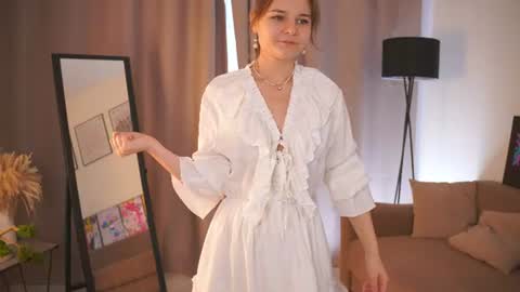 Hi my name is Sari nice to see you in my Room online show from June 25, 5:12 am