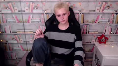 demianenglen online show from January 16, 10:02 pm