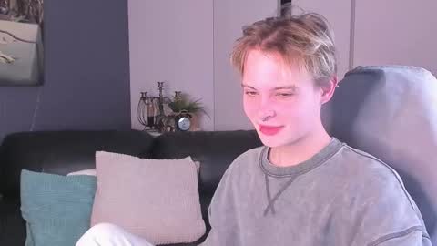 demianenglen online show from October 15, 10:21 pm