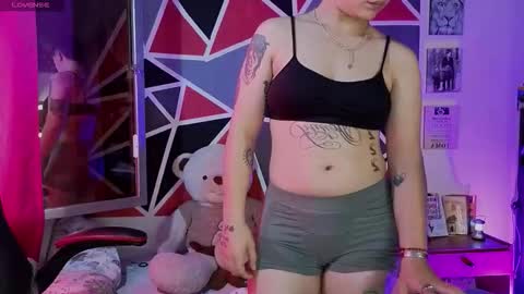 DEMI online show from February 18, 7:21 pm