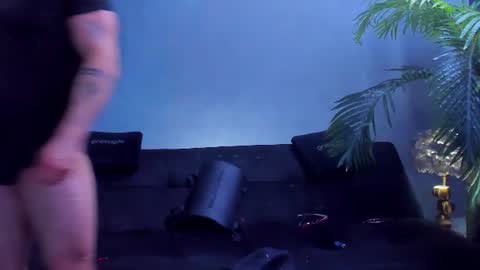 Snapshot of dennis_cox_ chatting on July 9, 1:37 pm dennis_cox_ online show from July 9, 1:37 pm