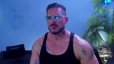 Snapshot of dennis_cox_ chatting on July 23, 1:58 am dennis_cox_ online show from July 23, 1:58 am