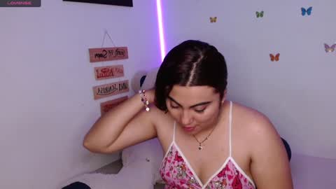 Snapshot of dennis_love_ chatting on December 10, 4:34 am rosse online show from December 10, 4:34 am