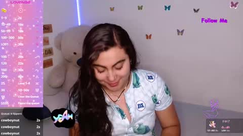 Snapshot of dennis_love_ chatting on February 20, 3:34 am rosse online show from February 20, 3:34 am