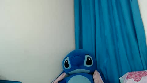 derek_44 online show from May 10, 2:39 am