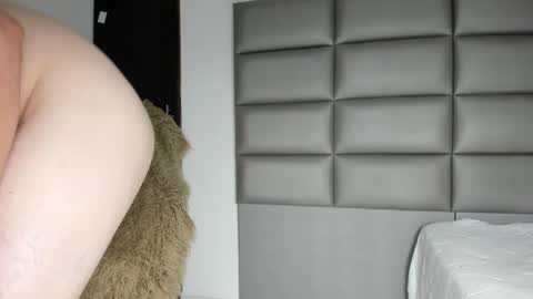 Snapshot of derek_smith21 chatting on May 20, 9:32 pm monster cock online show from May 20, 9:32 pm