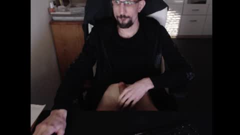 dermattes online show from March 21, 3:59 pm