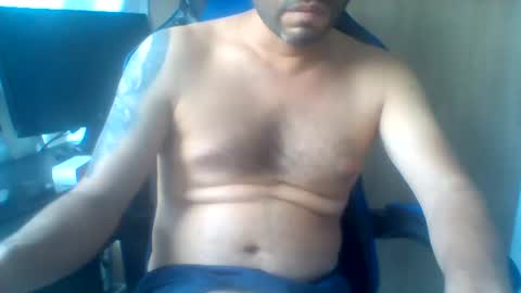 Snapshot of derrik_ chatting on July 30, 7:13 pm online show from July 30, 7:13 pm