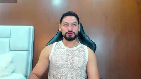 DerryBigger CM online show from October 23, 2:27 pm