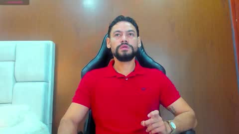 DerryBigger CM online show from December 1, 2:22 pm