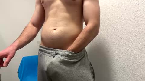 Snapshot of dertom_xxx chatting on February 15, 3:53 pm Tom online show from February 15, 3:53 pm