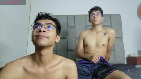 desire4duo online show from July 1, 9:33 am