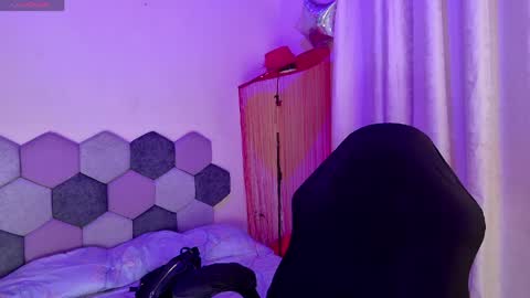 TORI AND MR. BEAR online show from March 31, 6:19 pm