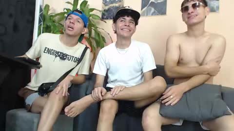 desiresofolympus_ online show from March 6, 8:27 pm