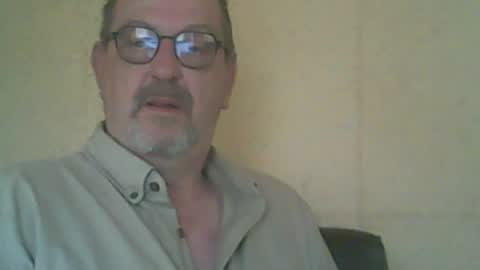 Snapshot of destelp chatting on July 19, 1:04 pm destelp online show from July 19, 1:04 pm